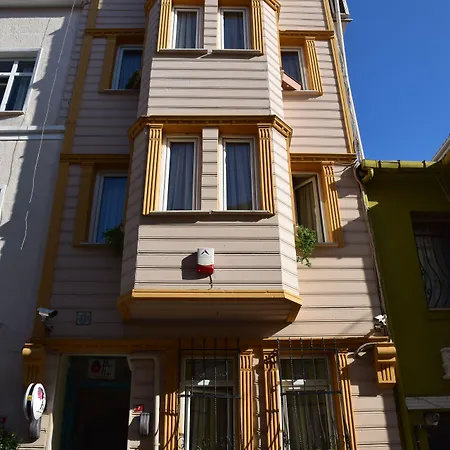 Pembe Hotell 3*