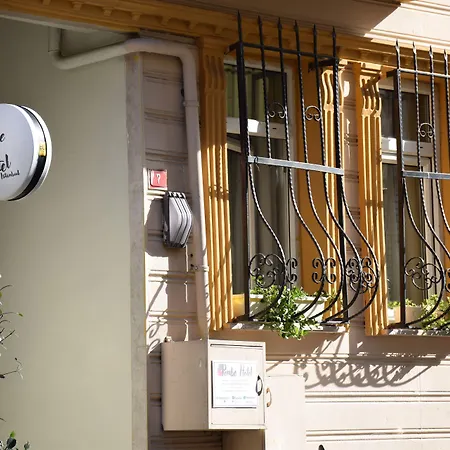 Pembe Стамбул