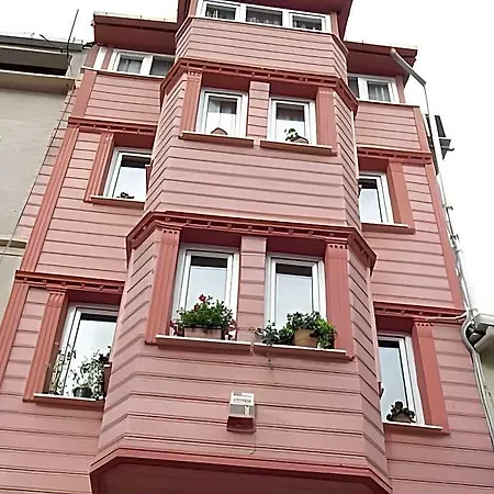 Pembe 3* Istanbul