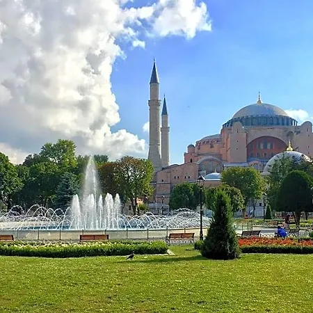 Hotel Pembe Istanbul