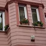 Hotel Pembe 3*